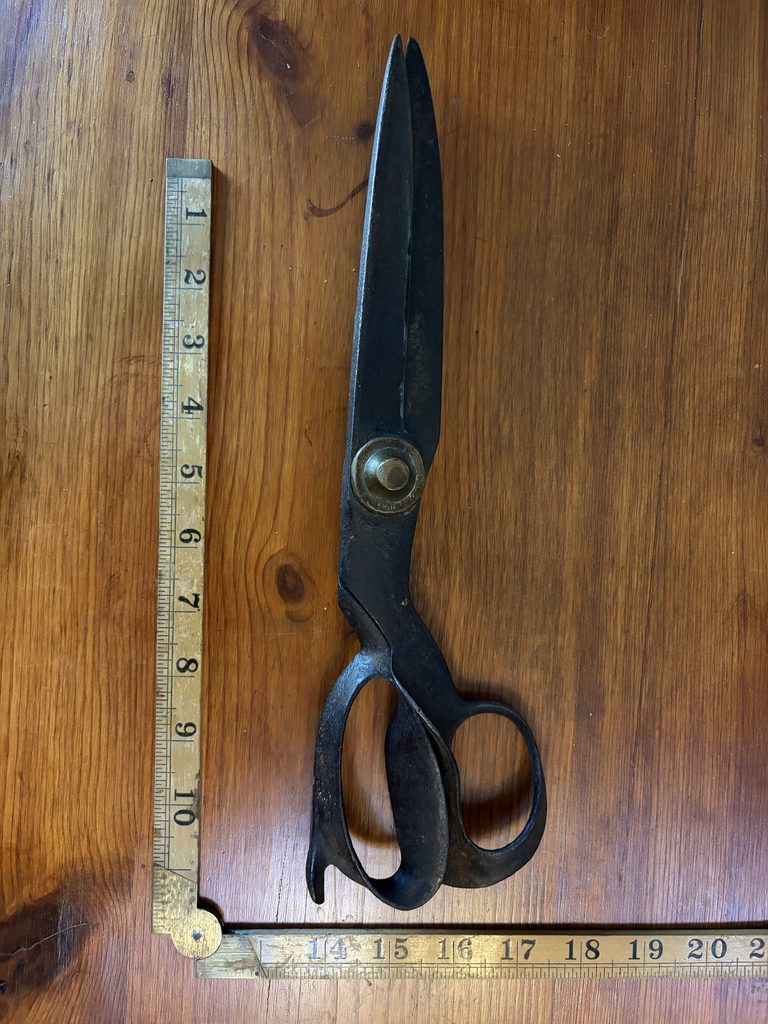Lage Antique Tailor Shears with Ruler